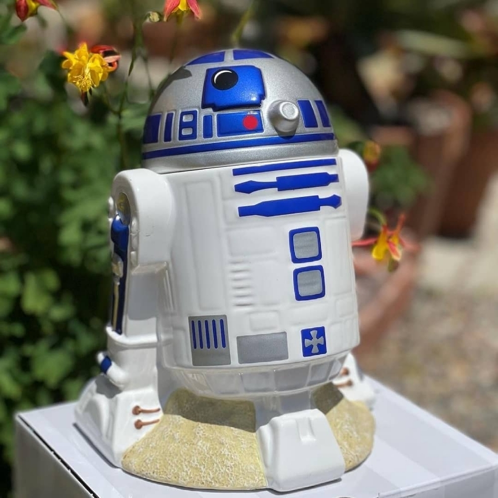 Scentsy R2-D2 Warmer NEW IN BOX